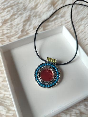 van cleef ogrlica cena: Ogrlica sa boho priveskom - Dizajn: okrugli boho privezak sa — 2
