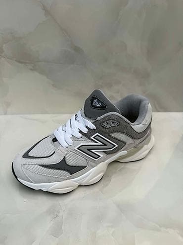 cipele broj 40: NB A klasa
36-45 
4500 din. ❤️‍🔥
O — 2
