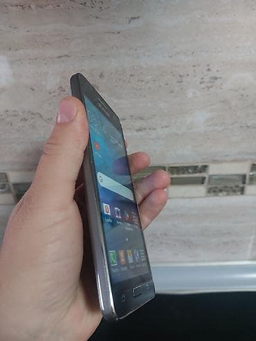 polovna klima: Samsung Galaxy pametni telefon (serija A) - Ekran: oko 4.5–5.0" — 2