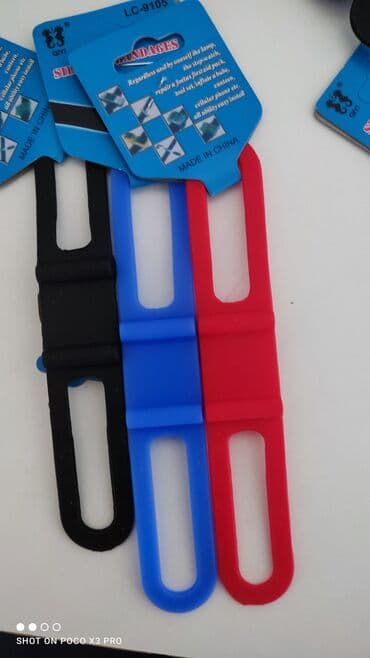 tricikli za deca: Silikonski držači za bicikli cena je 250 komad boje plava crvena i — 2