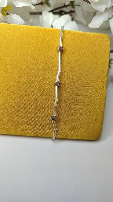 dzepni sat cena: Minimalistička narukvica od perlica - Dizajn: tanka linijska — 4