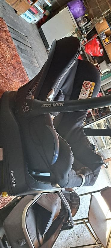 paar obuca sandale: Auto-sedište/ljuljka za bebe Maxi-Cosi sa Isofix bazom - Model — 3
