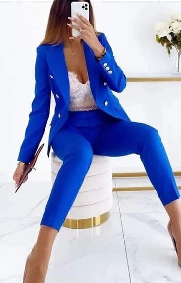 kompleti sa perjem: Kompleti sa postavom
3200dinara — 3