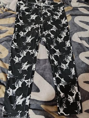 just cavalli clothing: Muške pantalone sa tropskim printom - Boja: crna osnova sa belim — 3