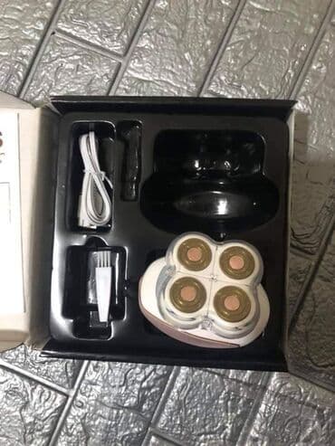 glava za depilator: Flawless legs Cena 2150 din Sadrži 4 rotirajuće glave sa pozlatom od — 4
