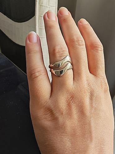 Dva prstena srebrna za 2800 din. Vel 17 mm na lalafo.rs Dva prstena srebrna za 2800 din. Vel 17 mm
