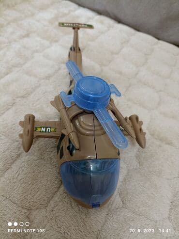 autobus igracka za decu: Helikopter. Nov. Povuce se kanap i okrece se propeler. Bez ikakvih — 3