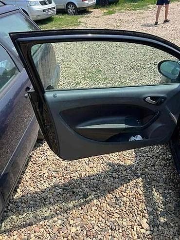 Kompletan auto u delovima: TAPACIRI ZA SEAT IBIZA | Tapaciri za Seat Ibiza 1.2 benzin, 2012 — 1