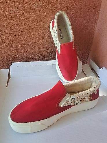 and 1 harmonika patike: Ženske slip-on patike CABIN, veličina 37. Gaziste 23,5 cm.Visina — 2