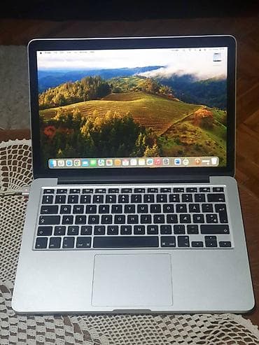 Prodaje se macbook pro 2013 8/256GB 13.3 8gb 256gb baterija dobra na