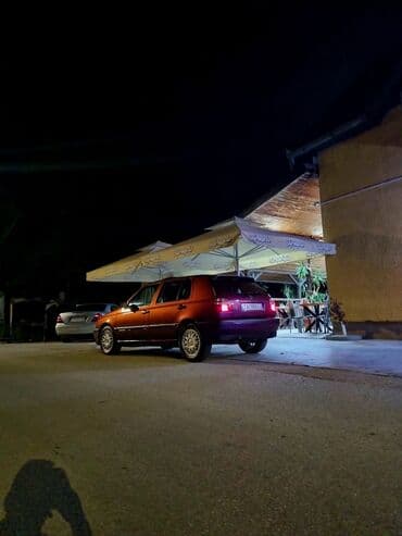 Volkswagen: Volkswagen Golf 3, hečbek sa 5 vrata. Na autu odradjena komplet — 18
