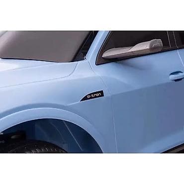 automobili za decu na akumulator: Audi E-Tron Sportback – Plavi, auto na akumulator za decu — 3