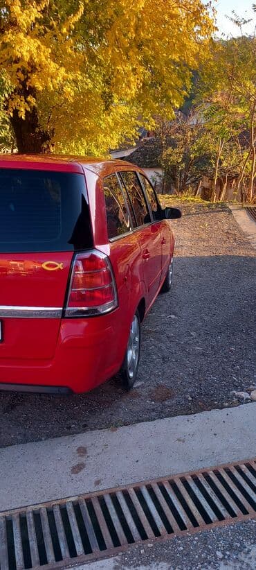 polovne automobile: Opel Zafira: 1.9 l | 2006 г. 330000 km MPV Body Type — 4