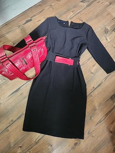 mona kaisi: Elegantna crna haljina sa dugim rukavima i kvadratnim izrezom. Haljina — 2