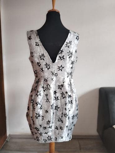 haljina i sako komplet: Elegantna mini haljina IVIVI, veličina L. - Boja i dezen: srebrna — 2