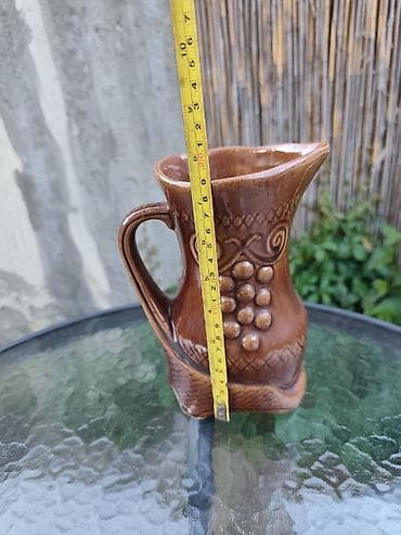 kuhinja sa aspiratorom: Retro keramički vrč / bokal (Model 665) – Vintage etno keramika 1970-e — 2