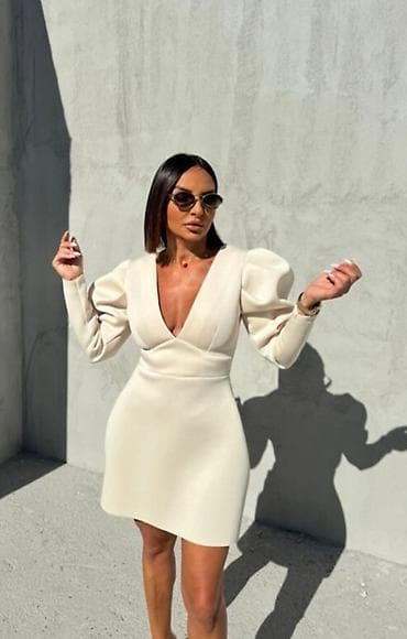 Haljine: Elegantna mini haljina - Kroj: kratka dužina iznad kolena, struk — 1