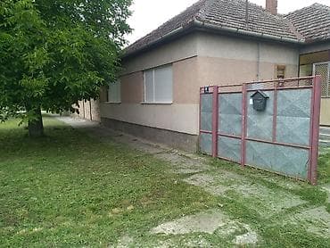 Renovirana kuća 120 m2 na 14 ara sa zasadom paulonije - Turija kuća u