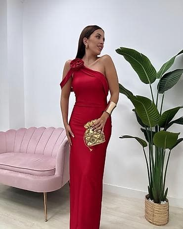 poznate marke odece: ❤️Elegantna duga haljina na jedno rame
✅3500 din 
xs s m l — 2