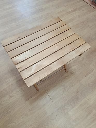 pokretna stolica: Prodajem baštenski drveni sto i dve stolice, do sada nekorišćene — 2