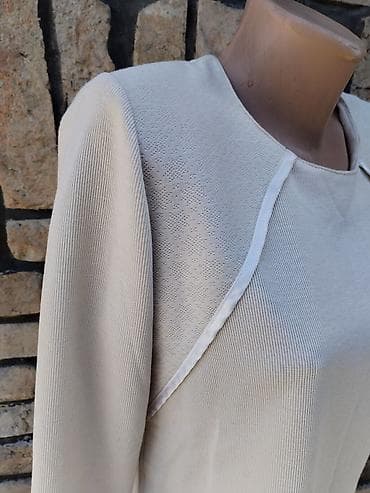 bunda s: Bluza vel Xl
Duzina 62
Pazuh po 52 — 8