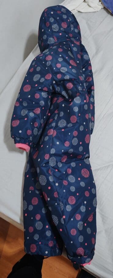 Dečiji zimski kombinezon sa kapuljačom kao nov - Veličina: 98 — 4