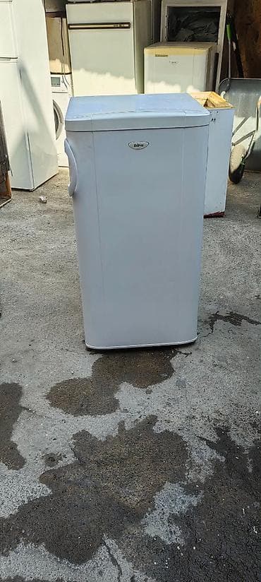 aparat za sladoled ninja: Prodajem frizider na plin zapremine 180L. Cena 26000 dinara. Broj — 3