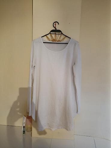 nike papuce bele: Bela majica dugih rukava - Klasičan, ravan kroj - Okrugli izrez - — 1