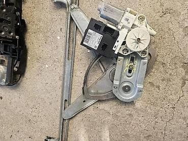 PODIZACI STAKLA VOLVO V50 | Podizac stakla volvo v50 na lalafo.rs PODIZACI STAKLA VOLVO V50 | Podizac stakla volvo v50