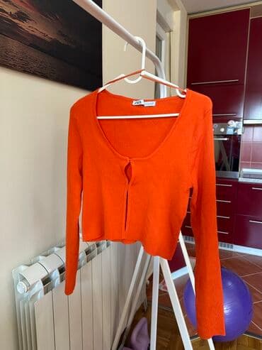 Džemperi, kardigani: L (EU 40), Poliester, Kratki, Jednobojni na lalafo.rs Džemperi, kardigani: L (EU 40), Poliester, Kratki, Jednobojni