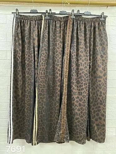 sara pantalone: Ženske široke pantalone sa leopard printom - Kroj: ekstra široke — 2