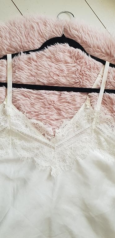 Women's T-shirts and tops: Majica na bratele bela boja sa belom kvalitetnom čipkom.Tanji saten — 4