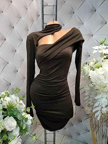 Ženska odeća: Asimetrična mini haljina sa dugim rukavima - Kroj: uska silueta sa — 2