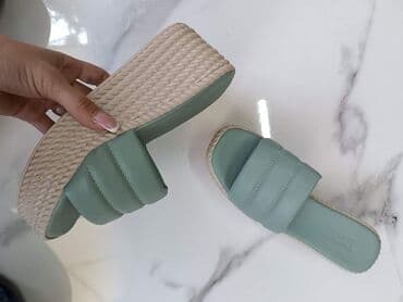 Broj 36-40
Cena 3200din na lalafo.rs Broj 36-40
Cena 3200din