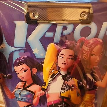 dunjice za kolica: A4 tablu sa klipsom (clipboard) dizajniranu sa temom K-pop grupa, koja — 8