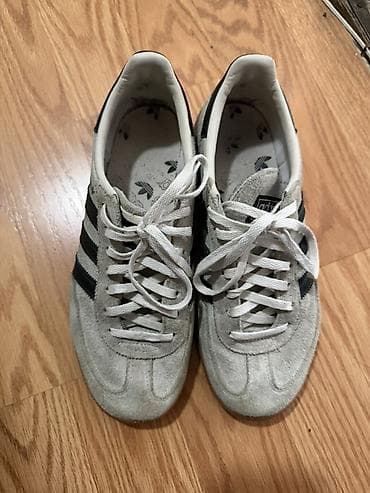 nike bele kozne patike: Adidas Spezial patike – klasičan model sa retro siluetom. - Materijal — 2