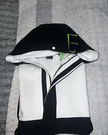 etirel marka: HUGO BOSS duks vel. M  Izuzetan model, prijatan na dodir sa podesivom — 7