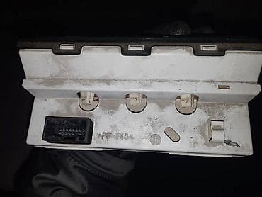 DISPLEJ ZA PEUGEOT 206 | Imam sve delove za peugeot 206 benzince na lalafo.rs DISPLEJ ZA PEUGEOT 206 | Imam sve delove za peugeot 206 benzince