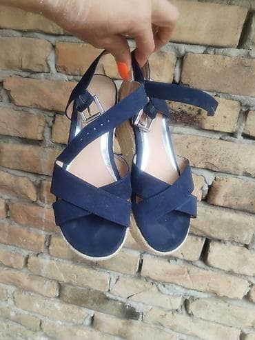 aldo ravne sandale: Sandale br. 38, super očuvane. - Model: platform sandale/espadrile - — 3