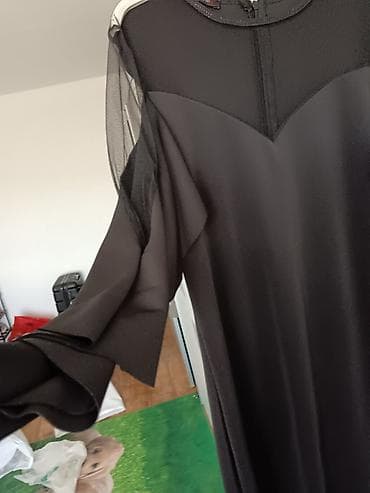 Dresses: Elegantna crna haljina do kolena - Kroj: ravna silueta, dužina do — 2