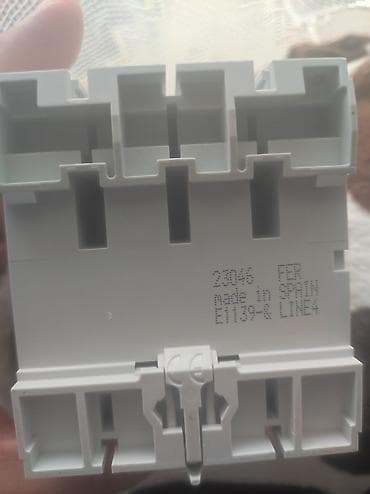 kamin na struju: Fid sklopka - Schneider Electric ID – trofazni RCD (zaštitni prekidač — 3