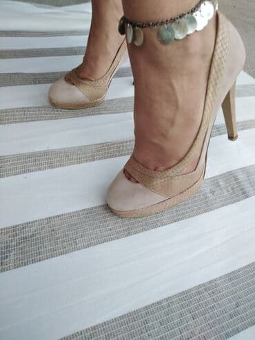 pantalone od vestacke koze: Pumps, Guess, 37 — 1