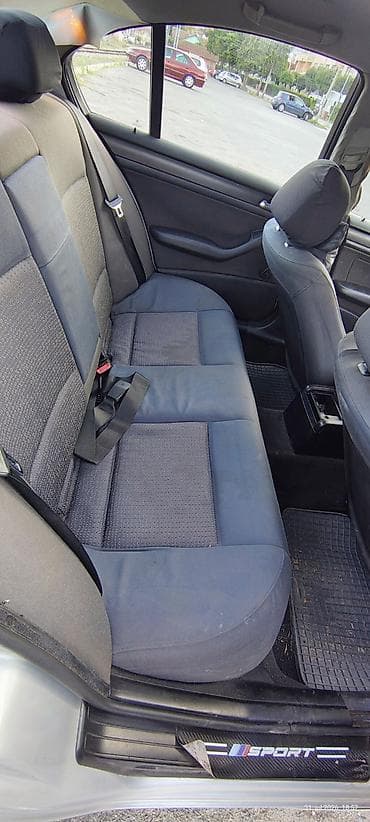 pojasevi za auto u boji cena: BMW Serija 3 E46 limuzina, srebrna boja. - Karoserija: 4-vrata — 9