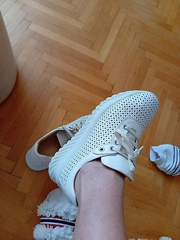 Flat shoes: Zenske patike,koza - Materijal: mekana koža sa perforacijama po celom — 4