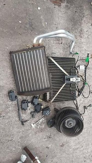 grejalice za auto: HLADNJAK ISPARIVAC KABINE ZA VOLVO XC90 ZA 2005. GOD — 1