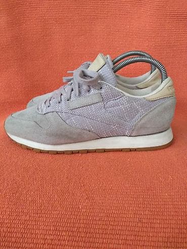 novi sad patike: Reebok patike, odgovaraju broju 40--- Reebok patike u kombinaciji — 4
