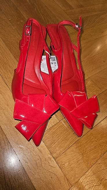 peti talas: Stradivarius crvene salonke/sandale sa otvorenom petom - Model — 3