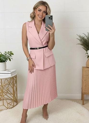 Sweatpants: 03. L. Haljina 🎗️ 2.900 dinara 🎗️ — 3