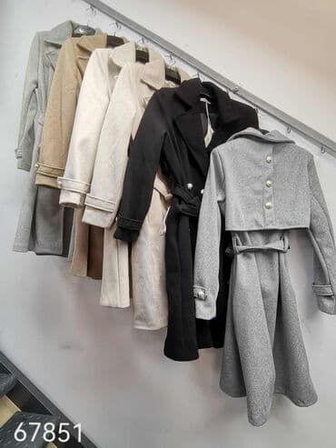 Sweatpants: Elegantni ženski kaput sa pojasom i duplim kopčanjem. - Kroj — 3