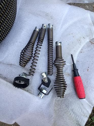 dewalt dcb 107: Set spiralnog sajla za odčepljivanje odvoda/kanalizacije sa nastavcima — 2